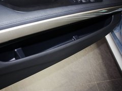 2011款 320i 2.0L 自动豪华型
