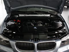 2011款 320i 2.0L 自动豪华型