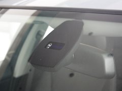 2011款 320i 2.0L 自动豪华型