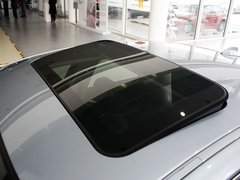 2011款 320i 2.0L 自动豪华型