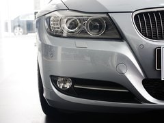 2011款 320i 2.0L 自动豪华型