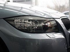 2011款 320i 2.0L 自动豪华型