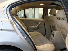 2011款 320i 2.0L 自动豪华型