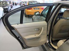 2011款 320i 2.0L 自动豪华型