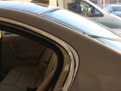 2011款 320i 2.0L 自动豪华型