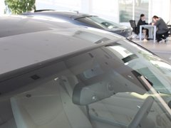 2011款 320i 2.0L 自动豪华型
