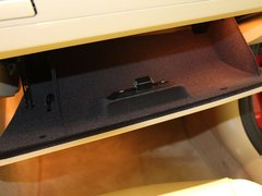 2011款 325i 2.5L 时尚型