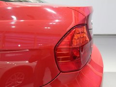 2011款 325i 2.5L 时尚型