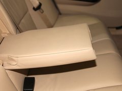 2011款 325i 2.5L 豪华型