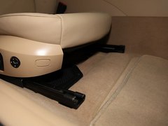 2011款 325i 2.5L 豪华型