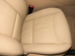2011款 325i 2.5L 豪华型