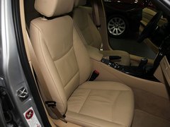 2011款 325i 2.5L 豪华型