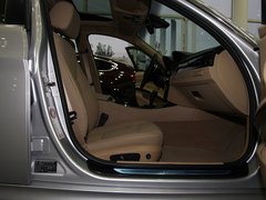 2011款 325i 2.5L 豪华型