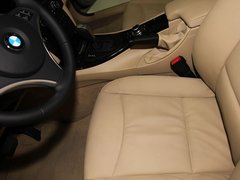 2011款 325i 2.5L 豪华型