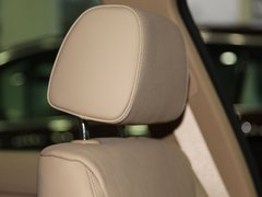 2011款 325i 2.5L 豪华型