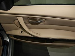 2011款 325i 2.5L 豪华型