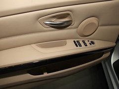 2011款 325i 2.5L 豪华型