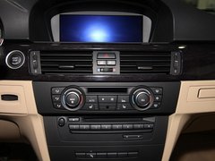 2011款 325i 2.5L 豪华型