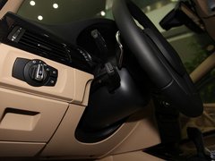 2011款 325i 2.5L 豪华型
