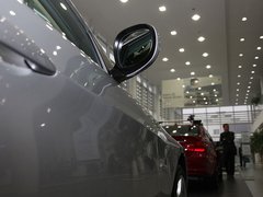 2011款 325i 2.5L 豪华型