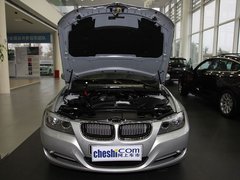 2011款 325i 2.5L 豪华型