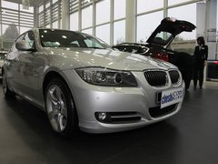 2011款 325i 2.5L 豪华型