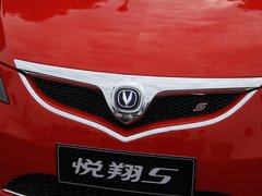 2010款 三厢 1.5L 手动 运动版