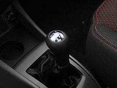 2010款 三厢 1.5L 手动 运动版