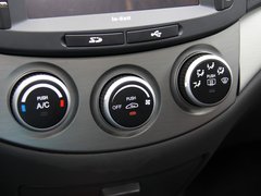 2010款 三厢 1.5L 手动 运动版