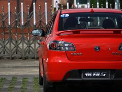 2010款 三厢 1.5L 手动 运动版