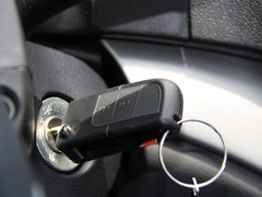 2010款 三厢 1.5L 手动 运动版