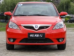2010款 三厢 1.5L 手动 运动版