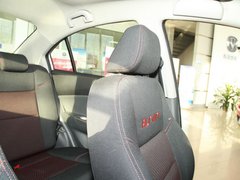 2010款 三厢 1.5L 手动 运动版