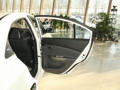 2010款 三厢 1.5L 手动 运动版