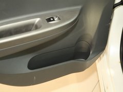 2010款 三厢 1.5L 手动 运动版