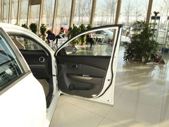 2010款 三厢 1.5L 手动 运动版