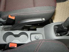 2010款 三厢 1.5L 手动 运动版