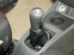 2010款 三厢 1.5L 手动 运动版