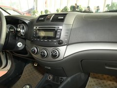 2010款 三厢 1.5L 手动 运动版