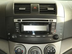 2010款 三厢 1.5L 手动 运动版
