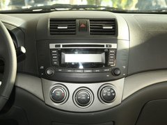 2010款 三厢 1.5L 手动 运动版