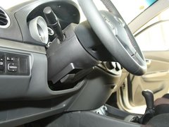 2010款 三厢 1.5L 手动 运动版