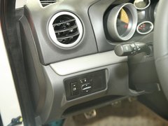 2010款 三厢 1.5L 手动 运动版