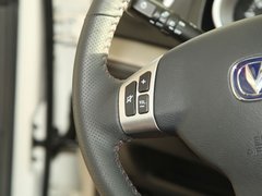 2010款 三厢 1.5L 手动 运动版