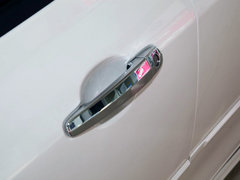 2010款 三厢 1.5L 手动 运动版