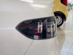 2010款 三厢 1.5L 手动 运动版