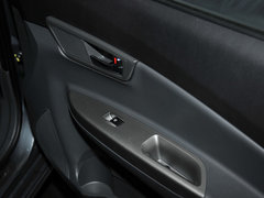 2010款 三厢 1.5L 手动 运动版