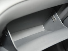 2010款 三厢 1.5L 手动 运动版