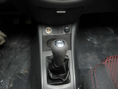 2010款 三厢 1.5L 手动 运动版