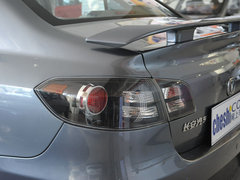 2010款 三厢 1.5L 手动 运动版